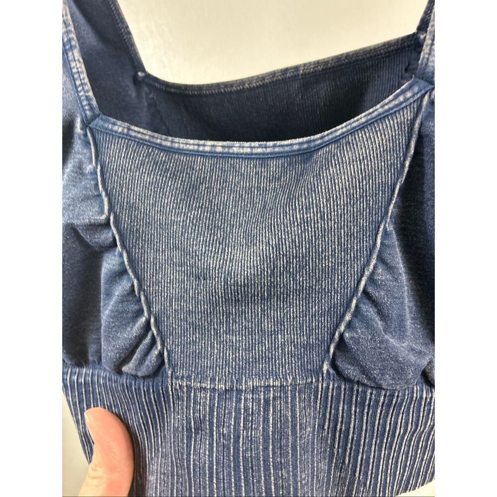 Free People Movement Good Karma Set of Flare Leggings and Square Neck Bra in Blu - Picture 8 of 9